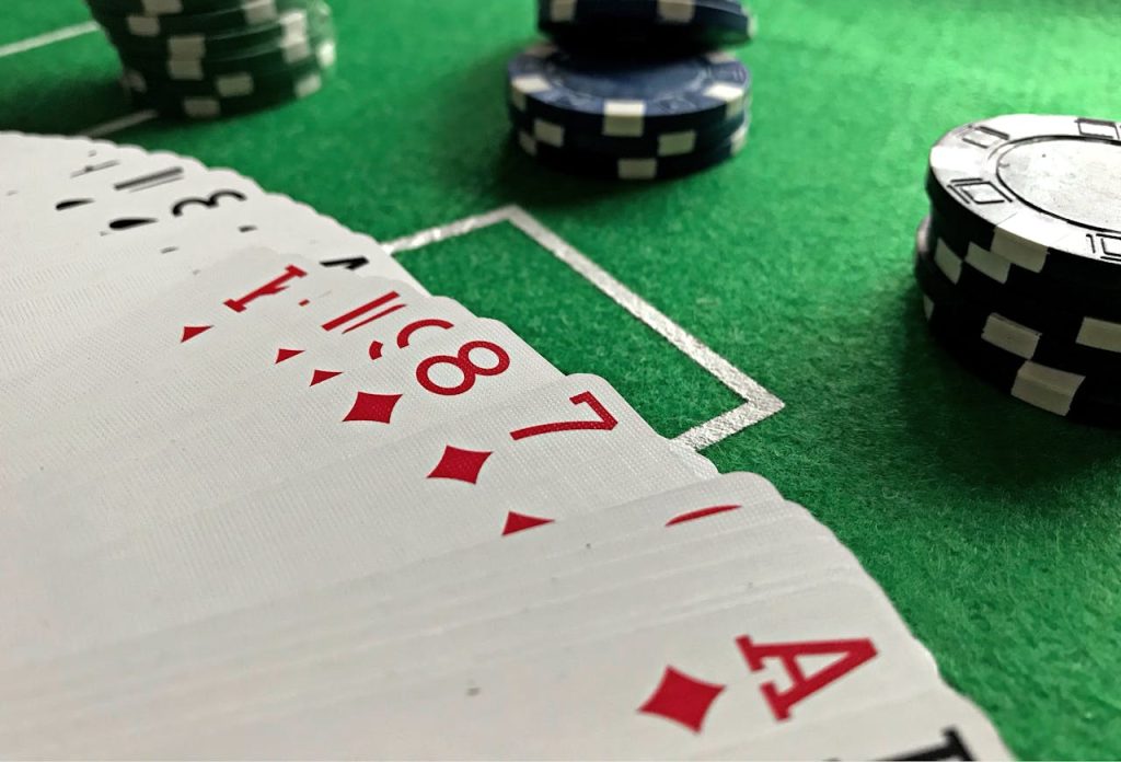 Amgbahis Poker Bölümü İncelemesi
